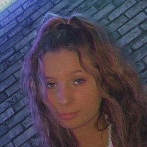 Meet your Posher, Devanie